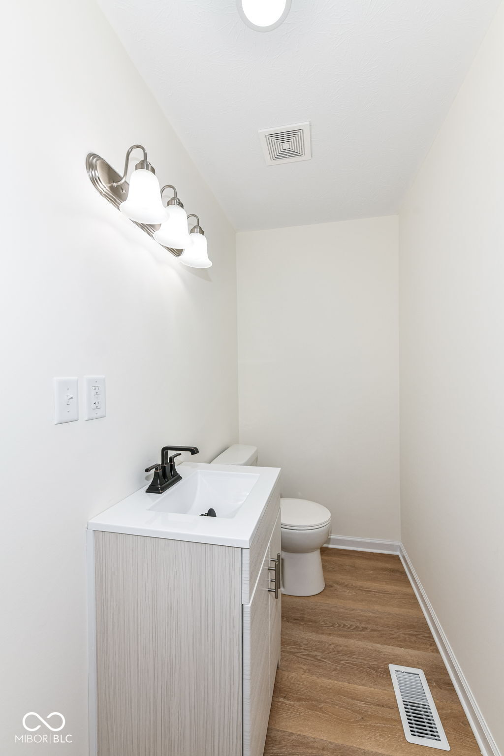 6015 Highway 75 Coatesville, IN 46121 - Photo 7 of 22