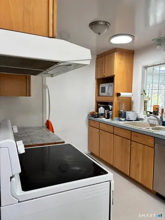 $2,700 | 394 Clintonville Road, North Haven, CT 06473