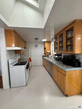 $2,700 | 394 Clintonville Road, North Haven, CT 06473