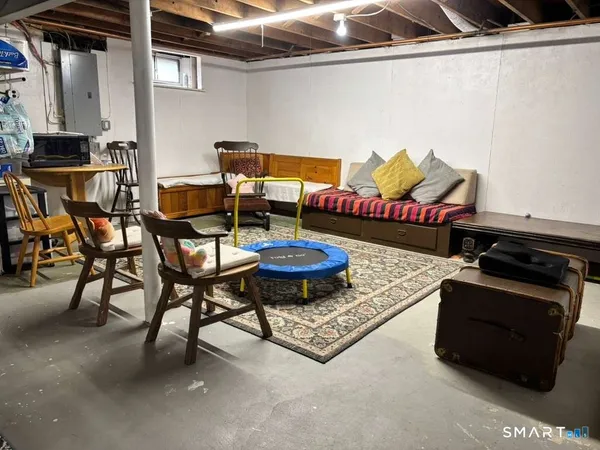 $2,700 | 394 Clintonville Road, North Haven, CT 06473