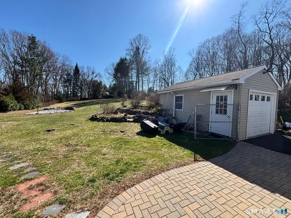 $2,700 | 394 Clintonville Road, North Haven, CT 06473