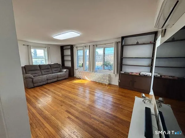 $2,700 | 394 Clintonville Road, North Haven, CT 06473