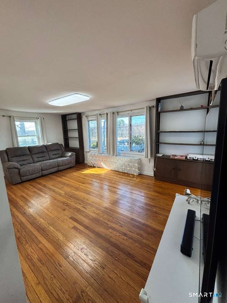 394 Clintonville Road North Haven, CT 06473 - Photo 8 of 23