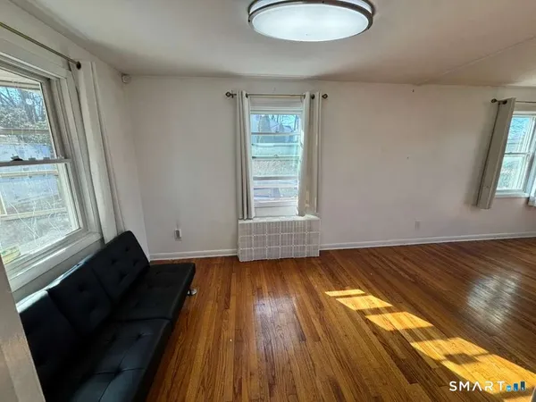 $2,700 | 394 Clintonville Road, North Haven, CT 06473