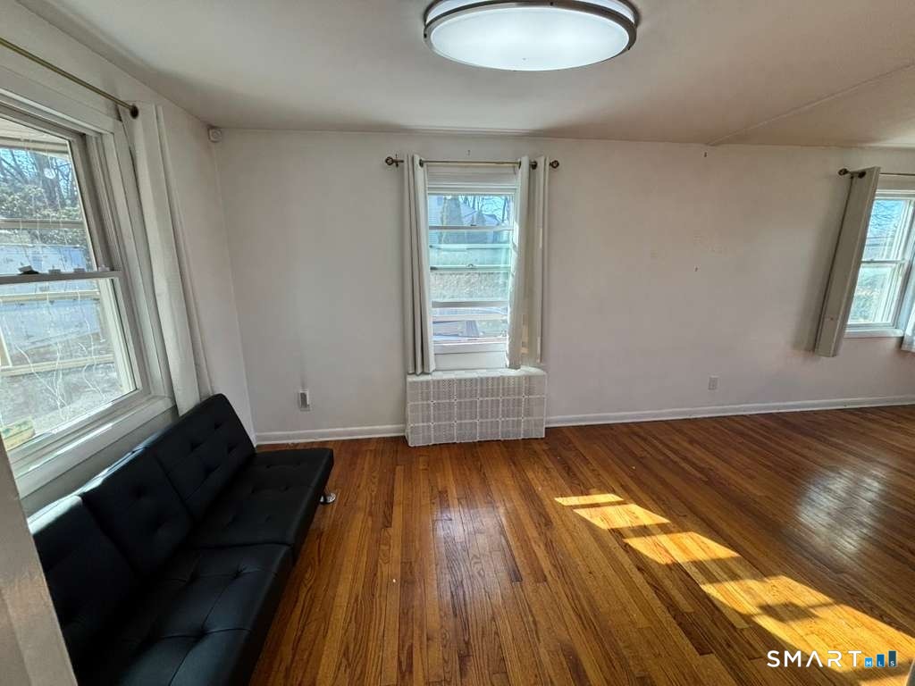 394 Clintonville Road North Haven, CT 06473 - Photo 9 of 23