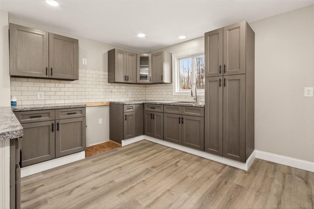 9025 Lock Berlin Road Galen, NY 14489 - Photo 21 of 39