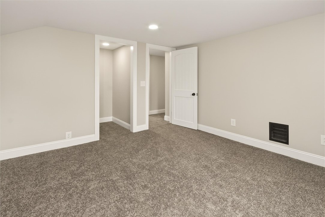 9025 Lock Berlin Road Galen, NY 14489 - Photo 33 of 39