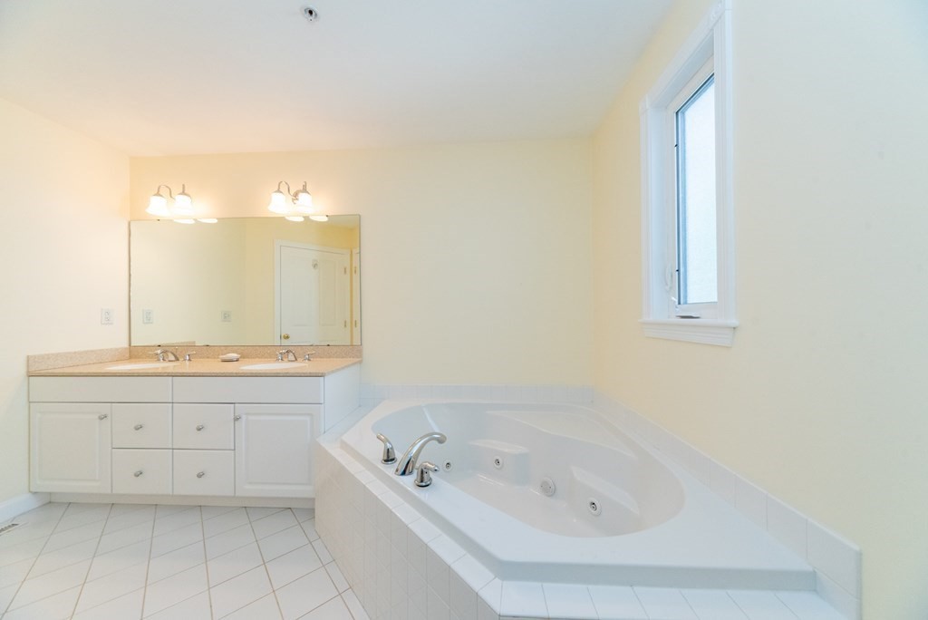 4 B Rotherham Way, Unit 4B Hudson, MA 01749 - Photo 19 of 35 Gallery Image 19