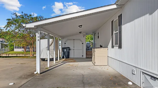 $319,000 | 404 Twin Lakes, Surfside Beach, SC 29575