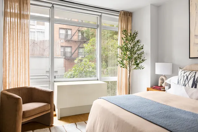 $1,190,000 | 425 East 13th Street, Unit 2B | East Village
