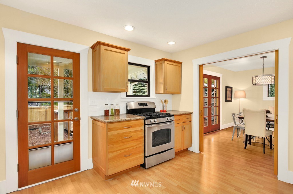 2114 North 87th Street Seattle, WA 98103 - Photo 3 of 13 Gallery Image 3