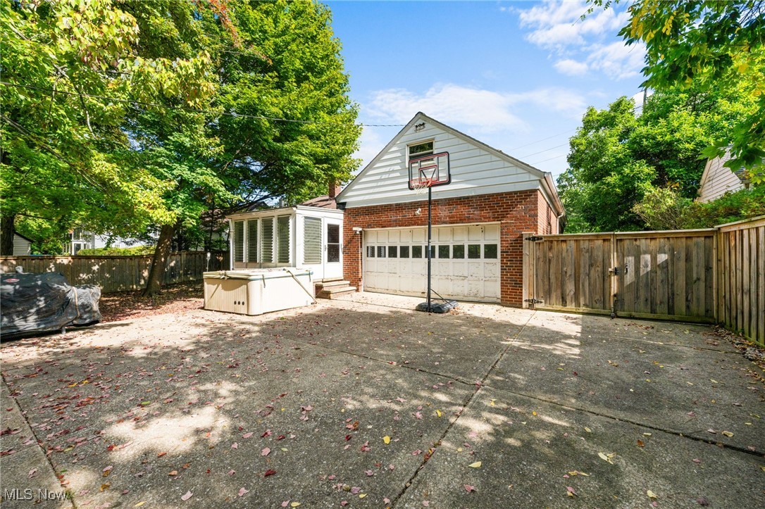 6436 Olde York Road Cleveland, OH 44130 - Photo 28 of 32 Gallery Image 28
