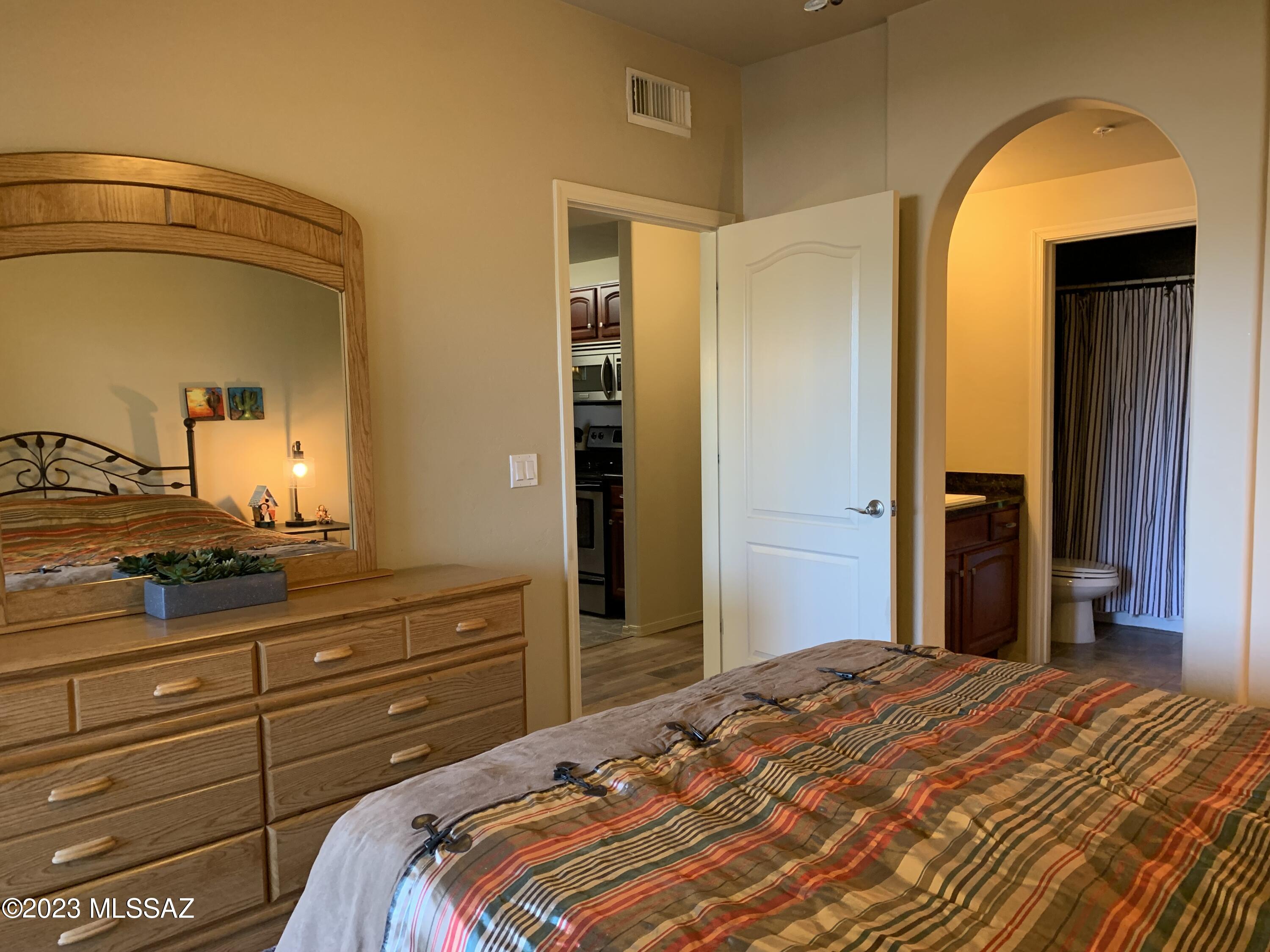 2550 East River Road, Unit 16301 Tucson, AZ 85718 - Photo 16 of 36 IMG_9108
