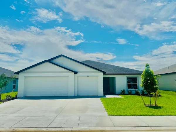$2,600 | 17124 Pompeii Way, North Fort Myers, FL 33917