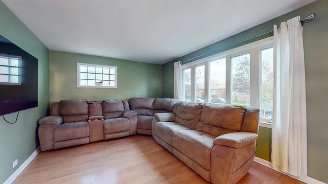 $289,000 | 3703 South 58th Court, Cicero, IL 60804