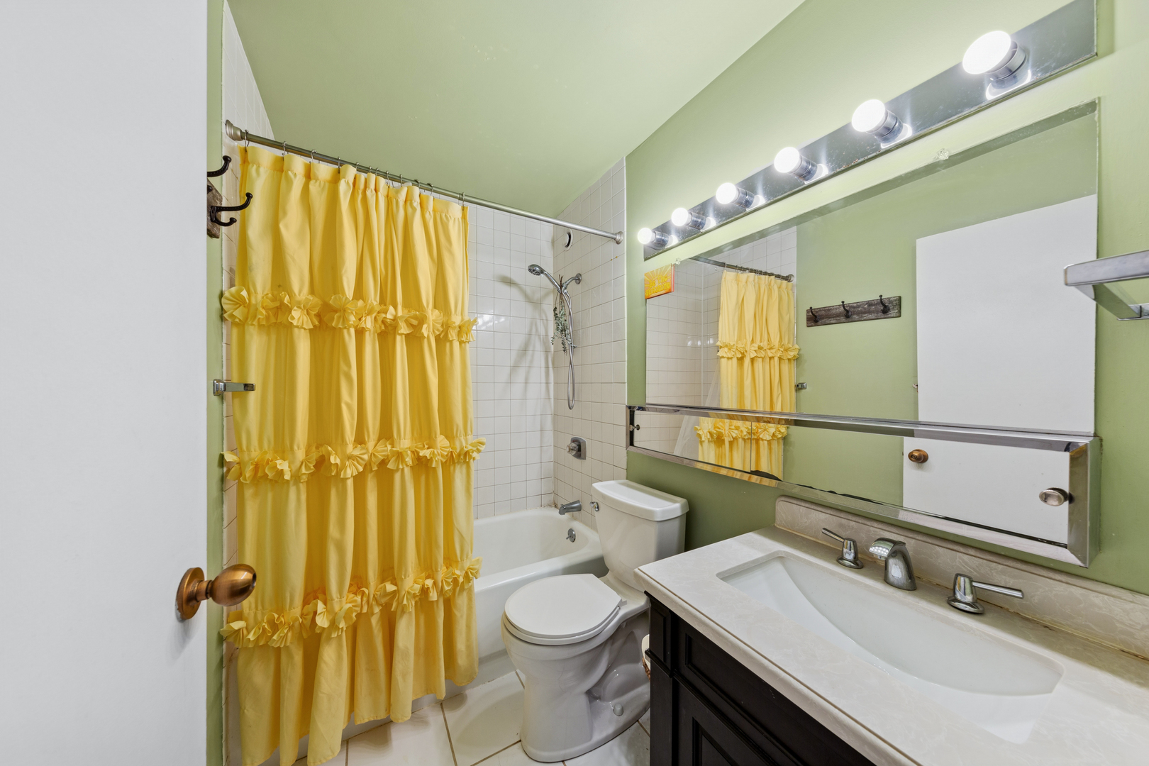 211 East Ohio Street, Unit 917 Chicago, IL 60611 - Photo 13 of 29