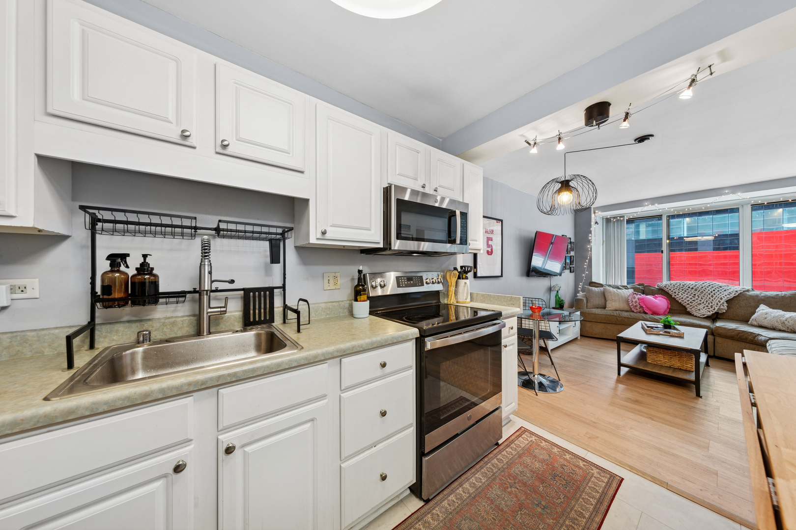 211 East Ohio Street, Unit 917 Chicago, IL 60611 - Photo 6 of 29