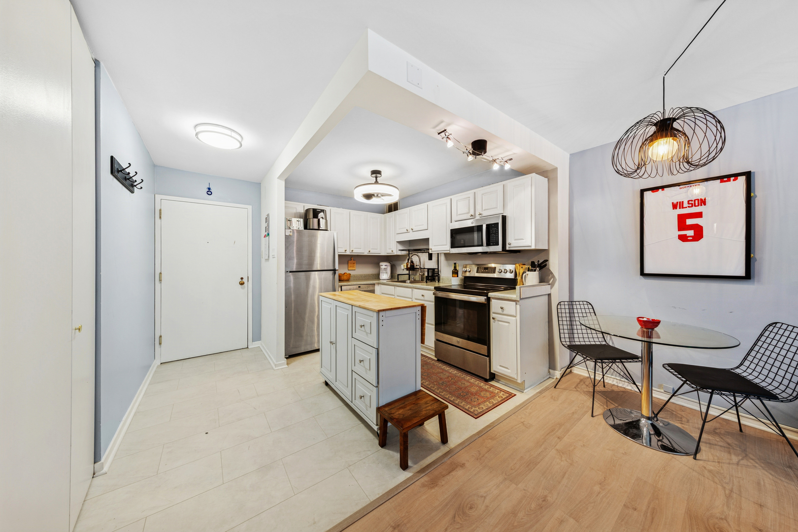 211 East Ohio Street, Unit 917 Chicago, IL 60611 - Photo 9 of 29