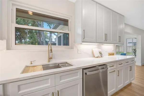 $925,000 | 13313 Golf Crest Circle, Tampa, FL 33618