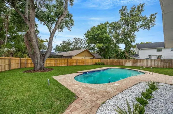 $925,000 | 13313 Golf Crest Circle, Tampa, FL 33618