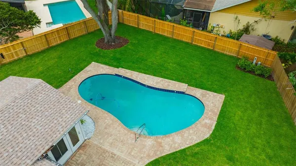 $925,000 | 13313 Golf Crest Circle, Tampa, FL 33618