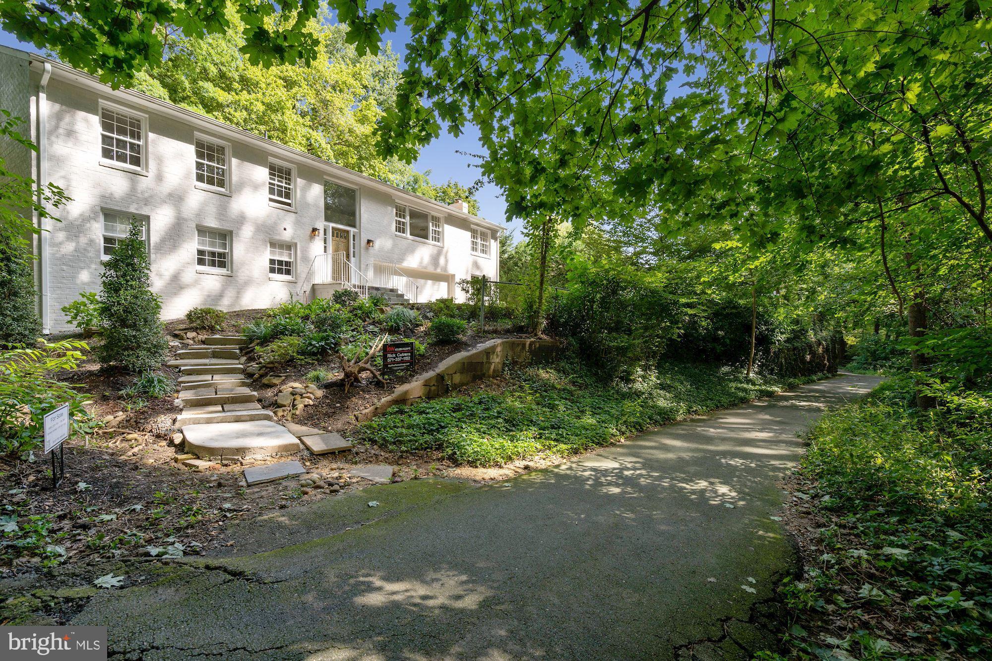 4585 25th Road North Arlington, VA 22207 - Photo 4 of 40