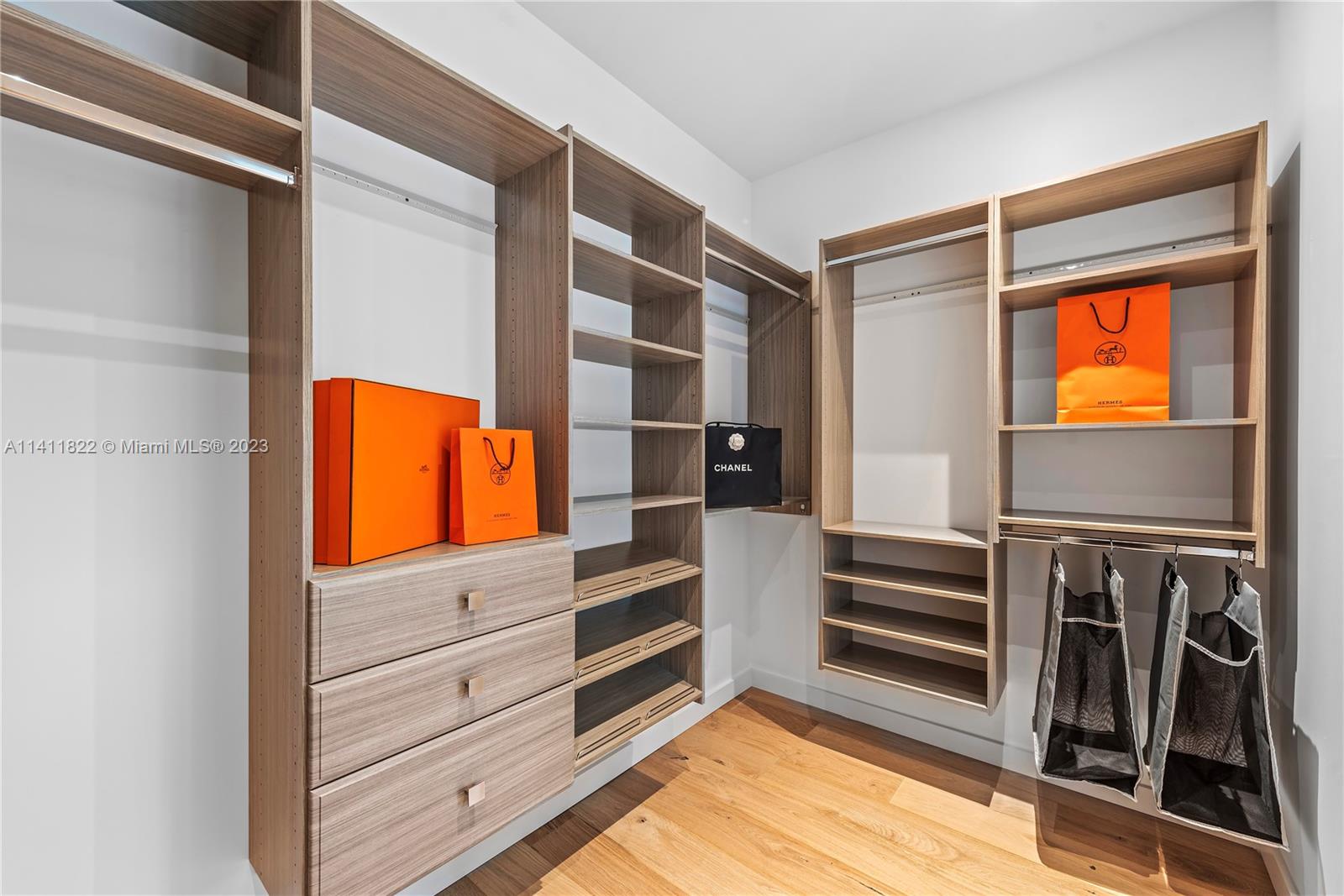 5956 Pine Tree Drive Miami Beach, FL 33140 - Photo 28 of 55