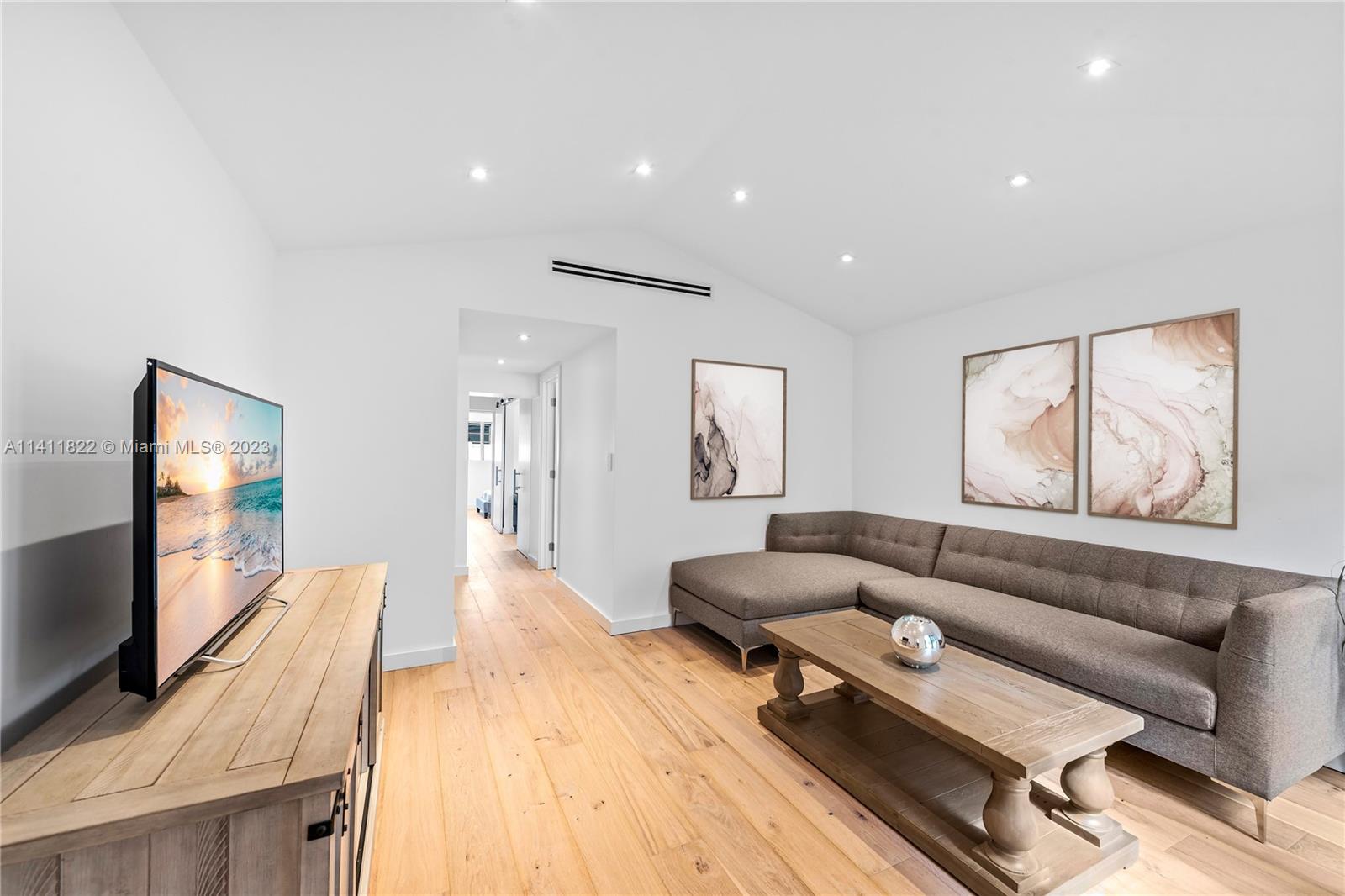 5956 Pine Tree Drive Miami Beach, FL 33140 - Photo 35 of 55