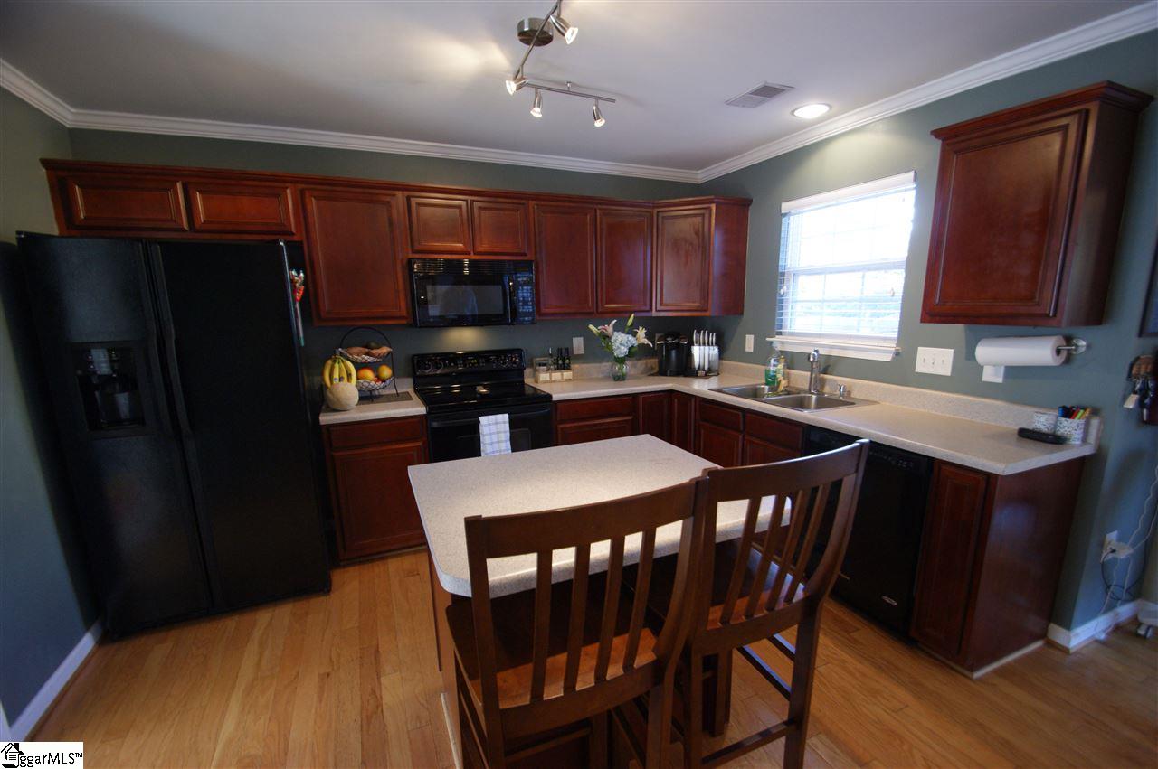 232 Highgate Circle Greer, SC 29650 - Photo 2 of 21 Gallery Image 2