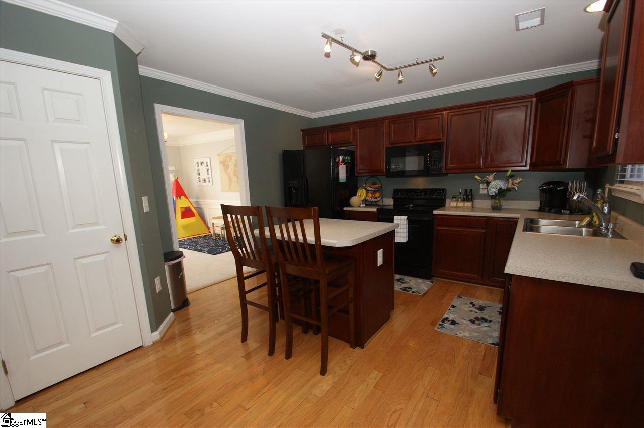 232 Highgate Circle Greer, SC 29650 - Photo 5 of 21 Gallery Image 5
