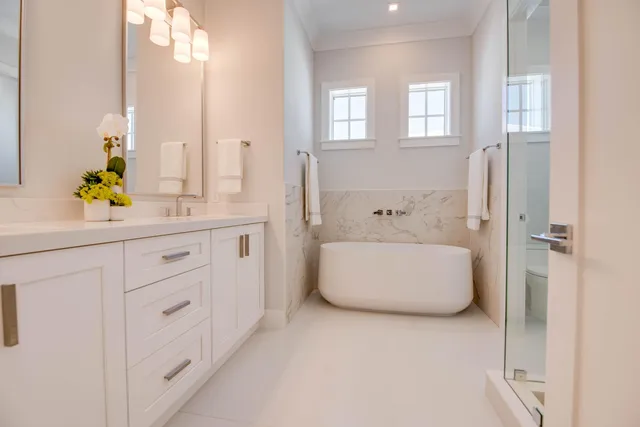 $3,500,000 | 59720 Overseas Highway, Unit 8, Marathon, FL 33050