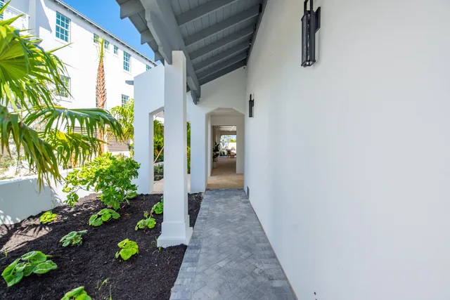 $3,500,000 | 59720 Overseas Highway, Unit 8, Marathon, FL 33050