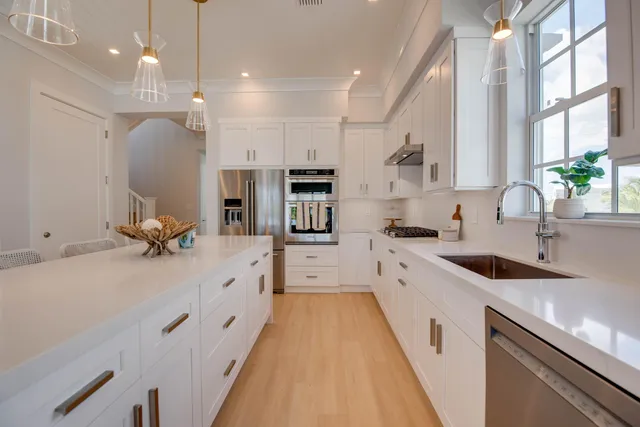 $3,500,000 | 59720 Overseas Highway, Unit 8, Marathon, FL 33050