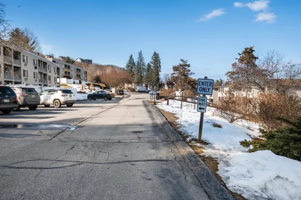 $269,000 | 59 Treetop Circle, Unit 34, Laconia, NH 03246