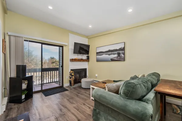 $269,000 | 59 Treetop Circle, Unit 34, Laconia, NH 03246