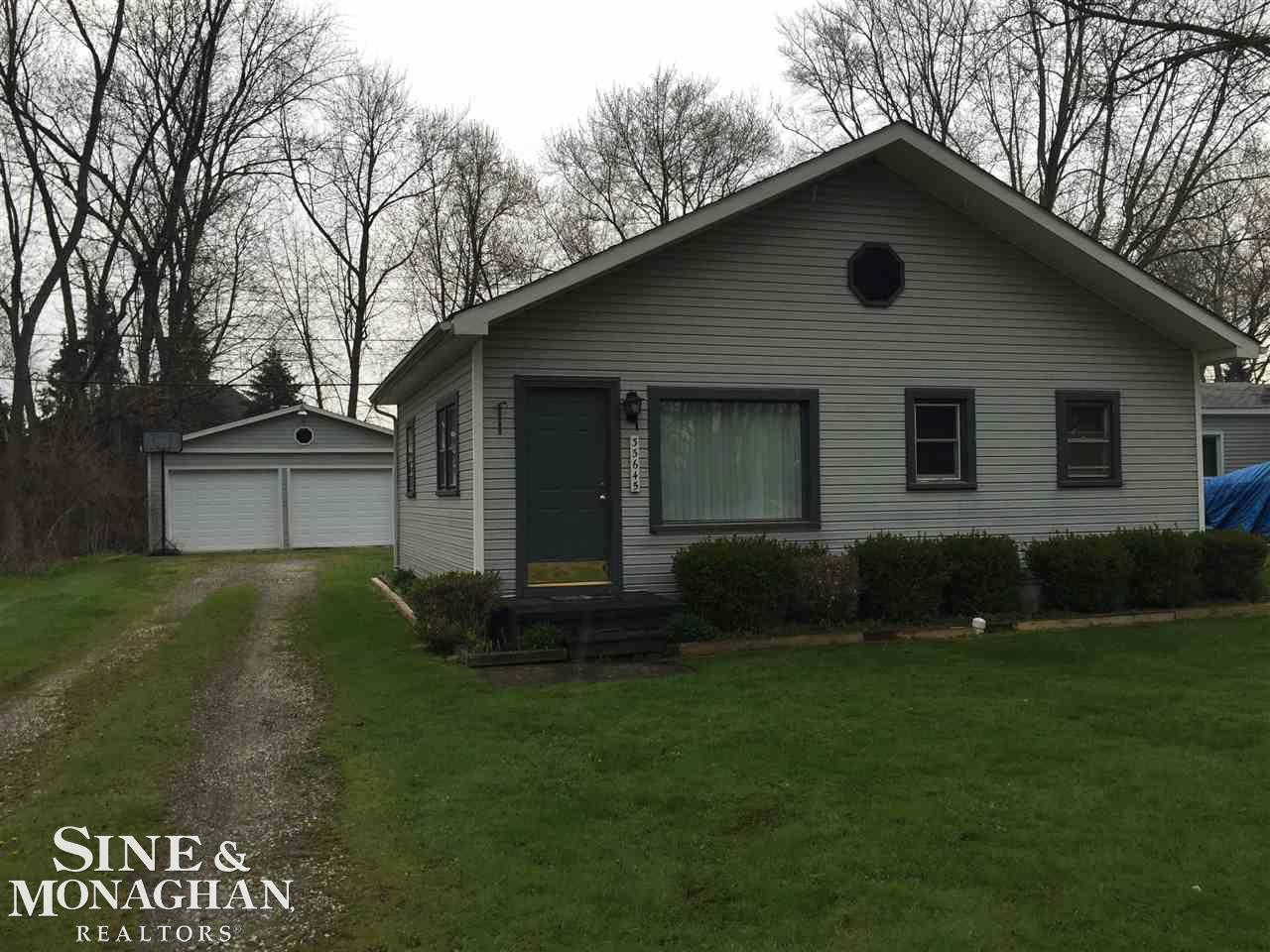 33645 Schneider Road Chesterfield, MI 48047 - Photo 2 of 22