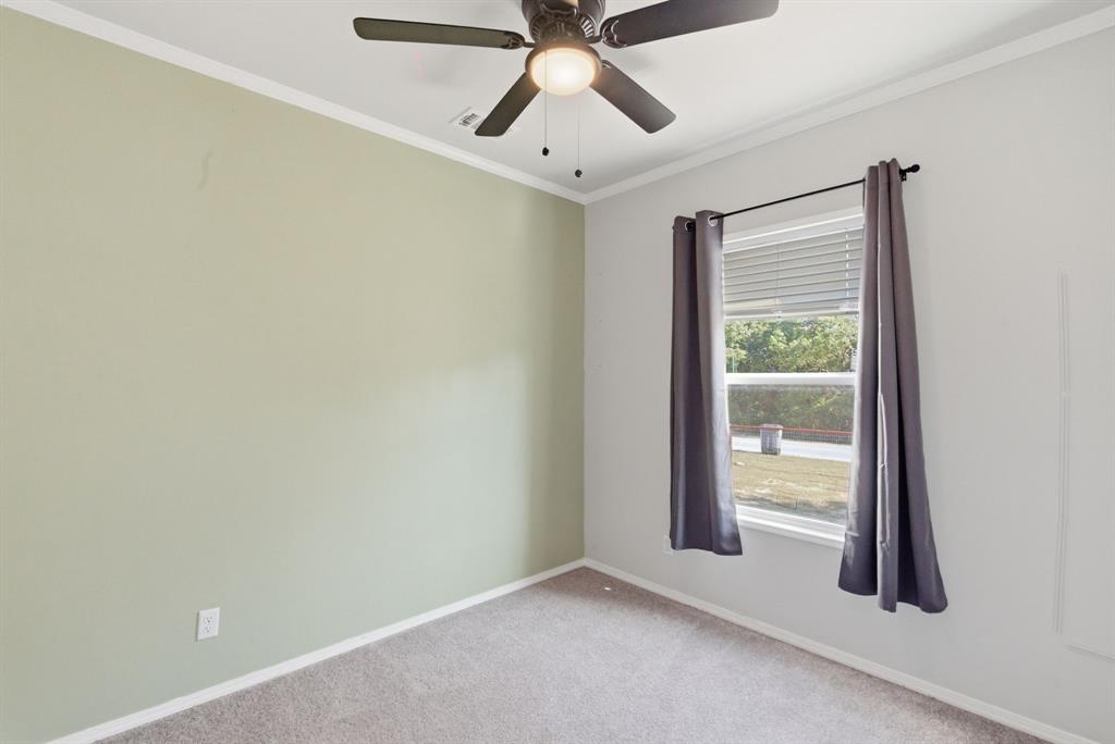 3639 Cedar Street Weatherford, TX 76088 - Photo 16 of 35 a view of entryway with window
