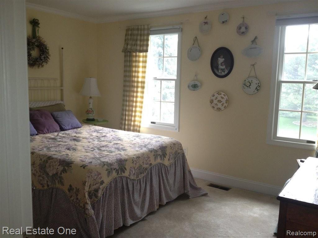5025 Aintree Road Rochester, MI 48306 - Photo 28 of 38 Bedroom