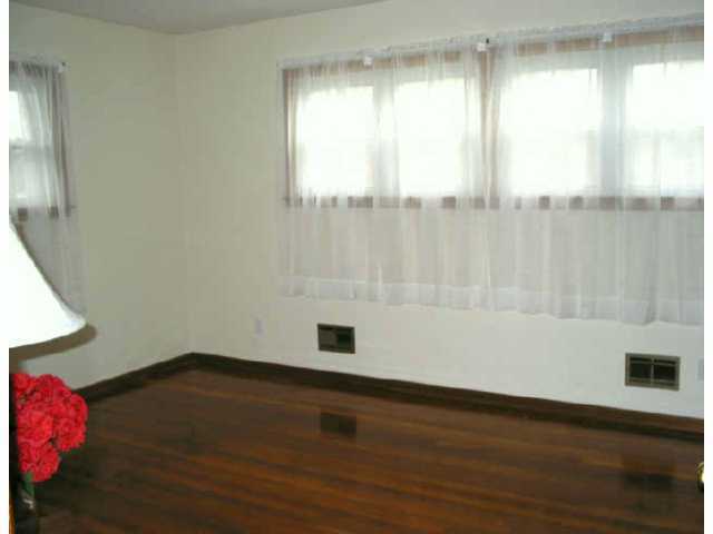 1399 Barnett Road Columbus, OH 43227 - Photo 5 of 5 Gallery Image 5