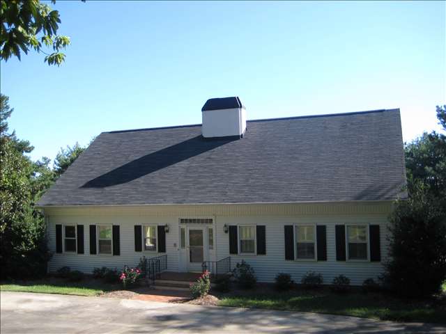 401 Huntington Road Greenville, SC 29615 - Photo 1 of 23