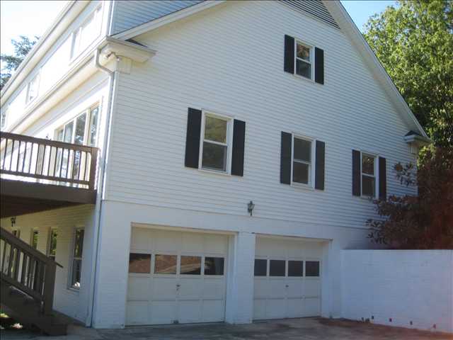 401 Huntington Road Greenville, SC 29615 - Photo 3 of 23