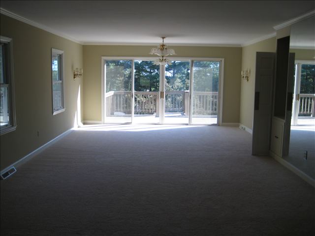 401 Huntington Road Greenville, SC 29615 - Photo 6 of 23