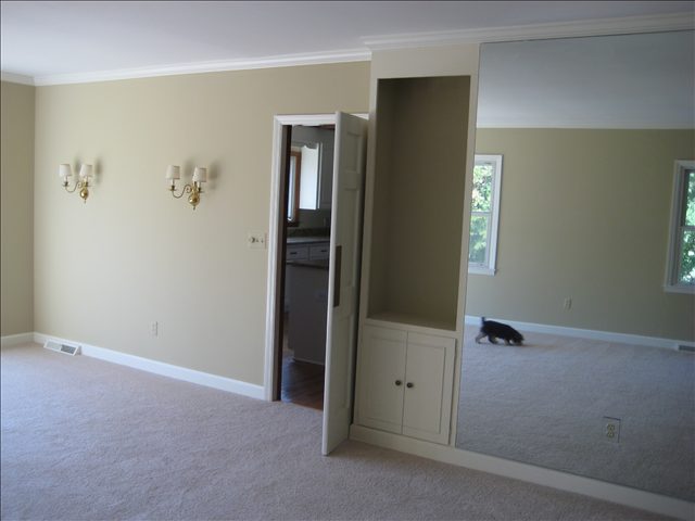 401 Huntington Road Greenville, SC 29615 - Photo 8 of 23