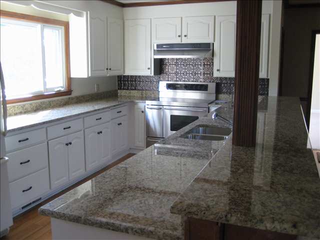 401 Huntington Road Greenville, SC 29615 - Photo 9 of 23