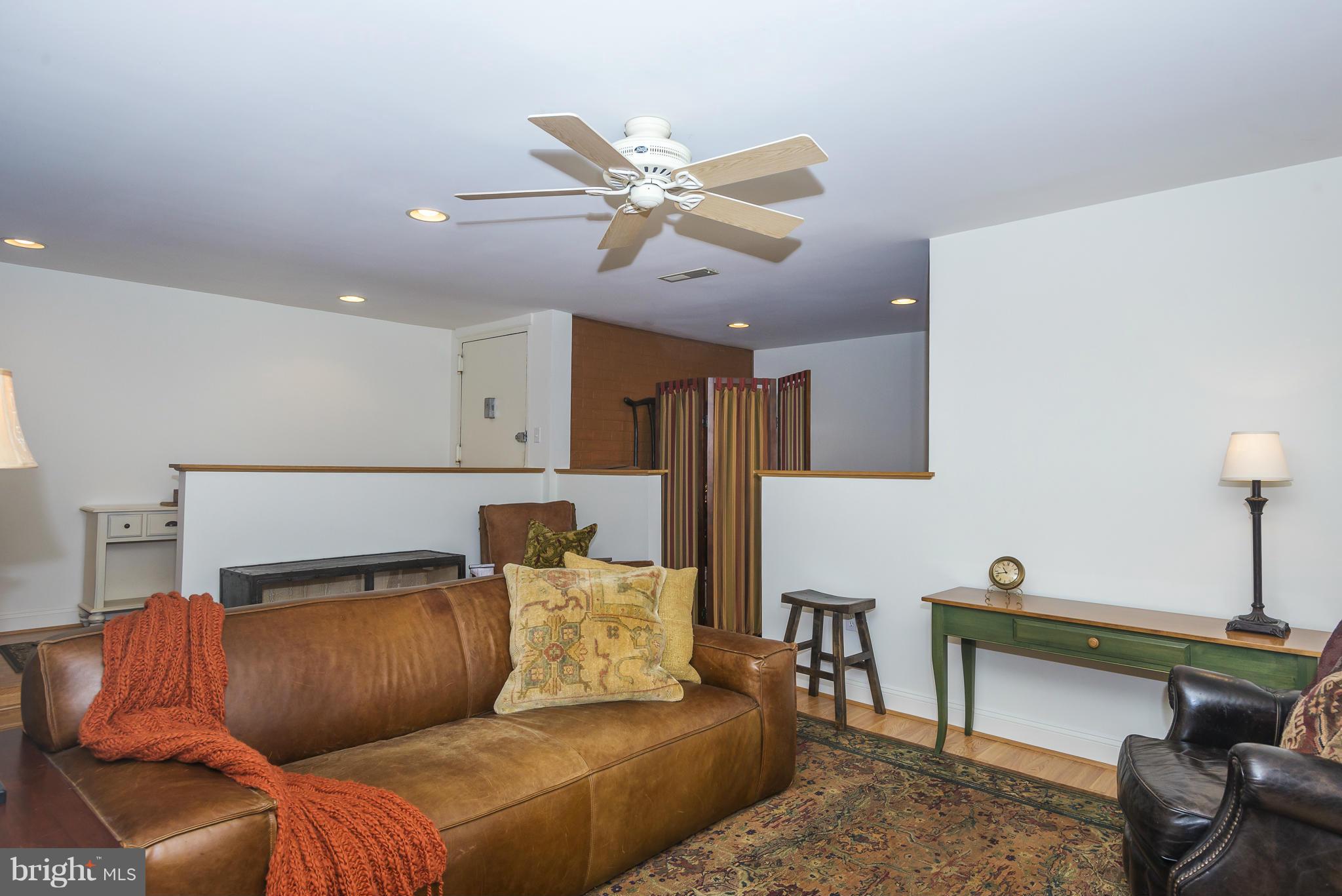 140 Georgetown Road, Unit 6 Annapolis, MD 21403 - Photo 6 of 29 Family Room
