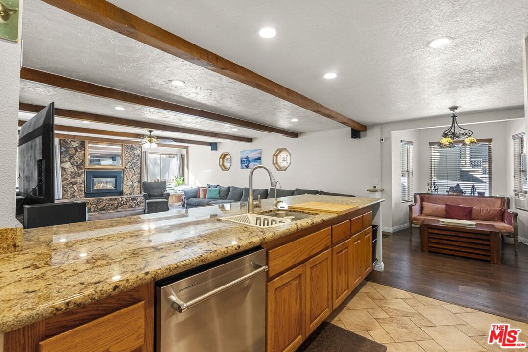 1197 Oriole Road Wrightwood, CA 92397 - Photo 26 of 50 a kitchen with counter top space
