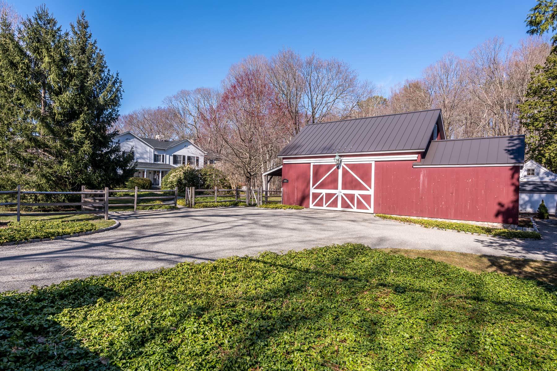 1403 Ponus Ridge Road New Canaan, CT 06840 - Photo 3 of 48 a view of a outdoor space