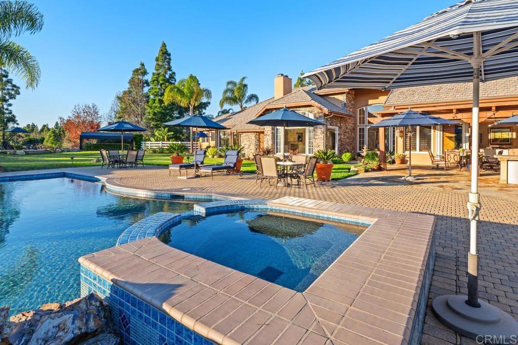 3303 Lilac Summit Encinitas, CA 92024 - Photo 11 of 55