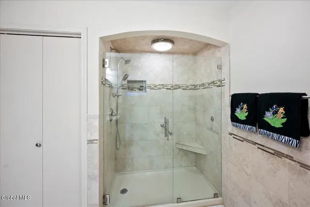 $298,900 | 17 Oxford Road, Bethlehem, NY 12159