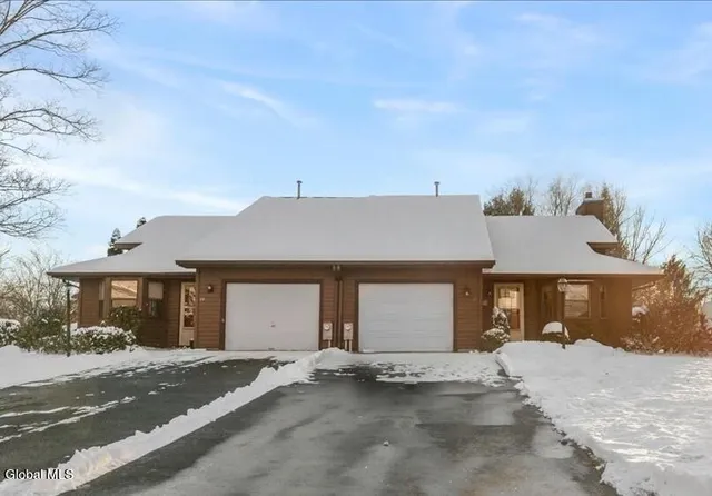 $298,900 | 17 Oxford Road, Bethlehem, NY 12159